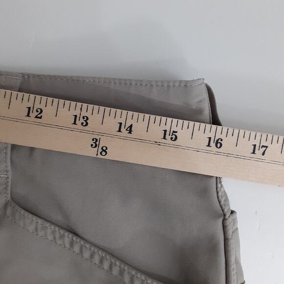 511 Tactical Layla 5” Short Womens 6 Khaki Outdoor Hiking Trail Short Utility - Picture 10 of 12